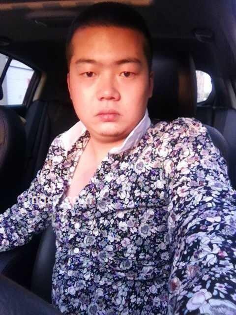 一个爱上浪漫的人!的头像