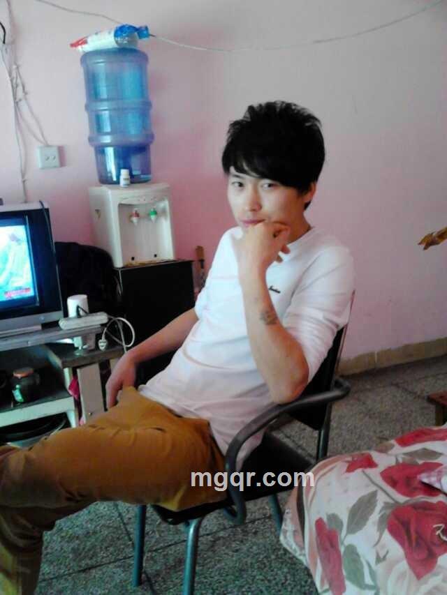 小二来杯寂寞的头像