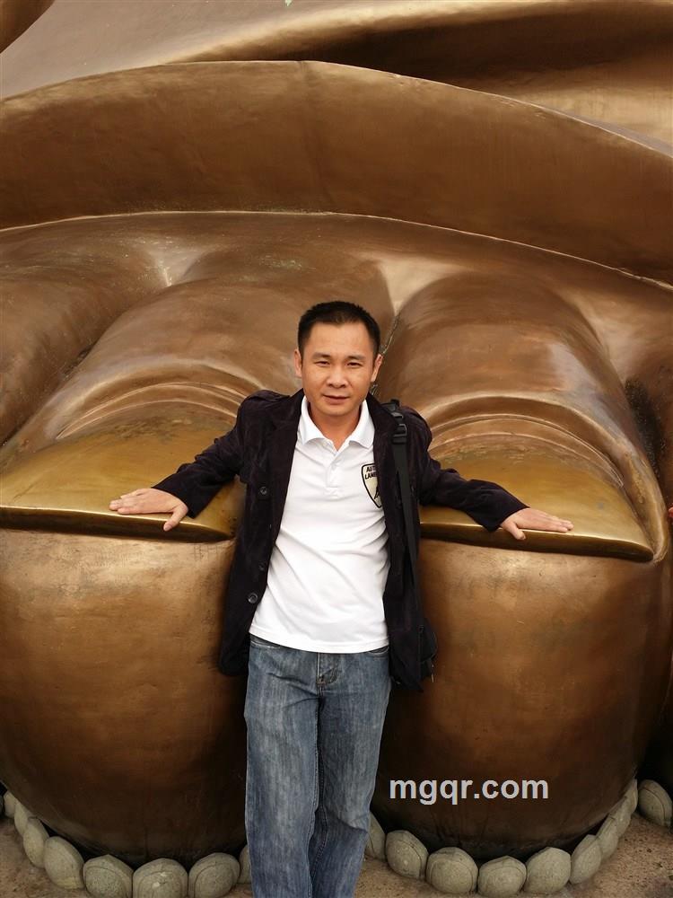 寂寞铺天盖地的头像