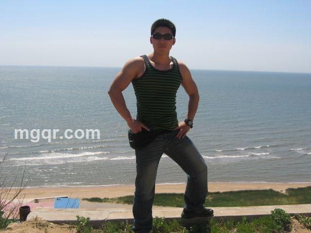 当过兵的男人的头像