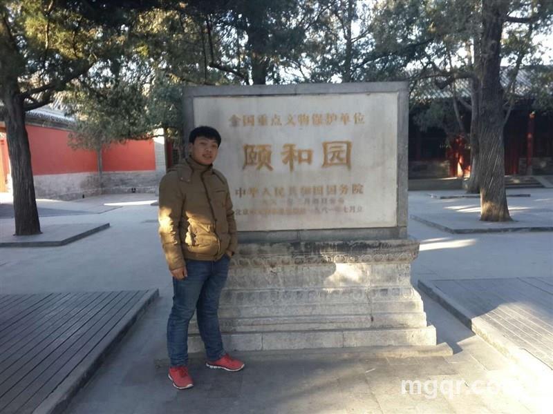 繁华背后、索笑嫣然的头像