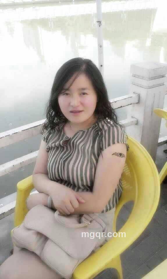 漂亮的姨母的头像