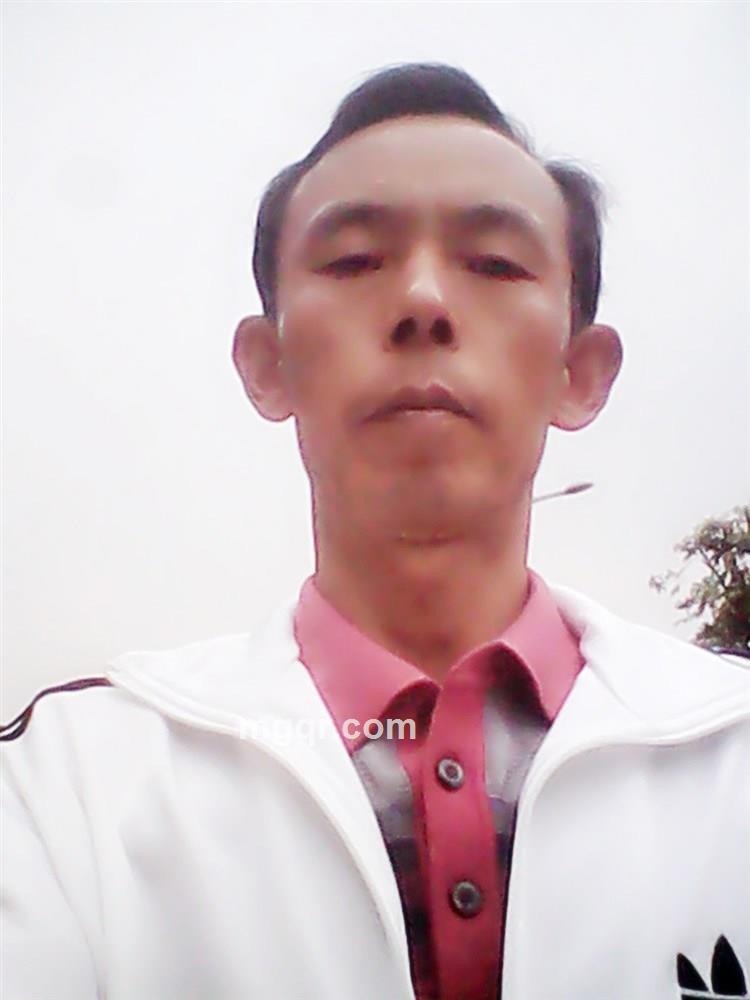 逆光而行的头像