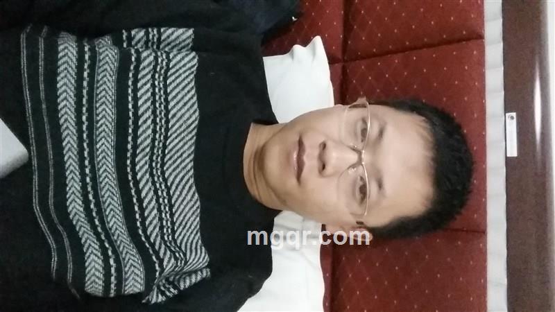 格局之上的头像