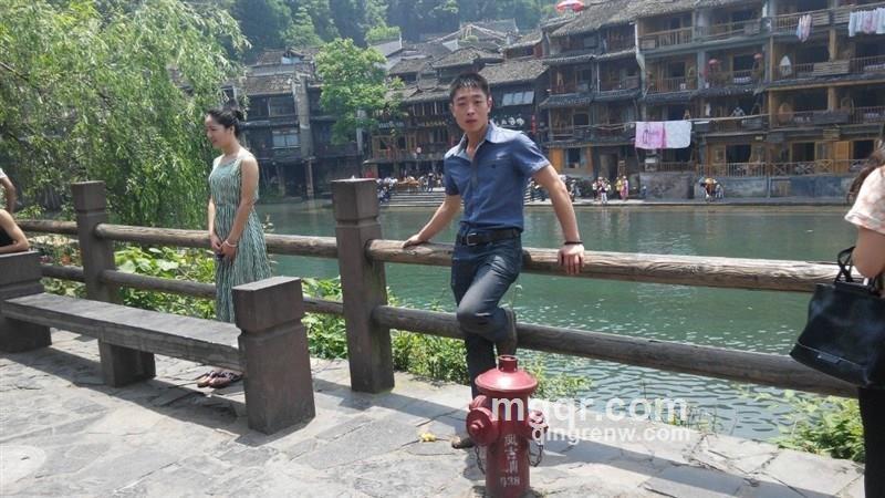 随风逐爱的头像