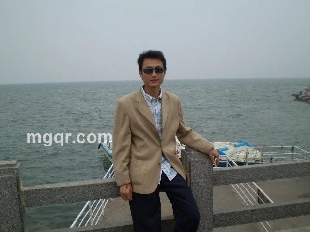 钟爱丝袜美的头像