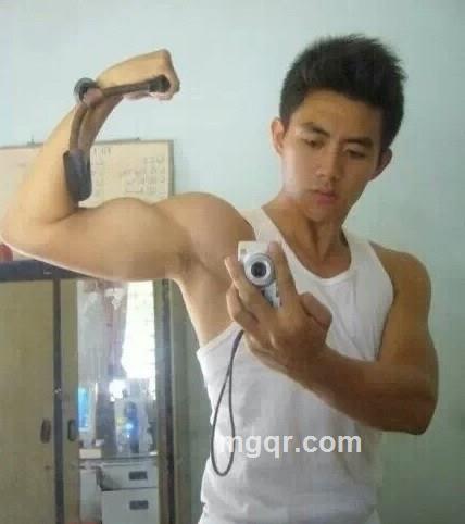 摇摆的裤衩的头像