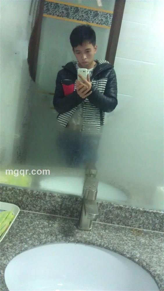 吵闹的丑男子的头像