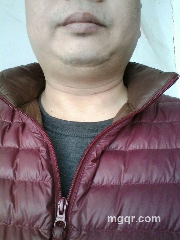 2天的胡子的头像