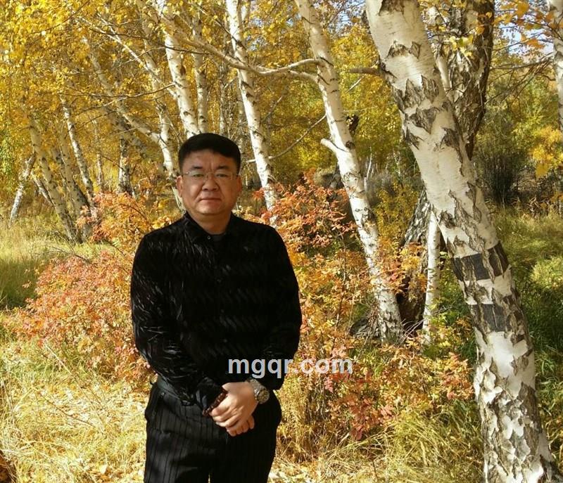 等候蓝色季风的头像