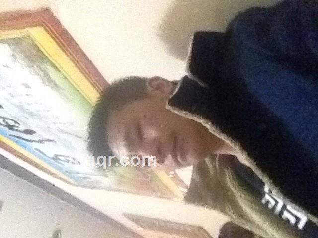 坐在床头等你的头像