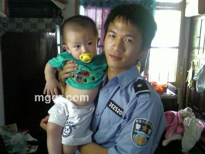 受伤的小孩的头像