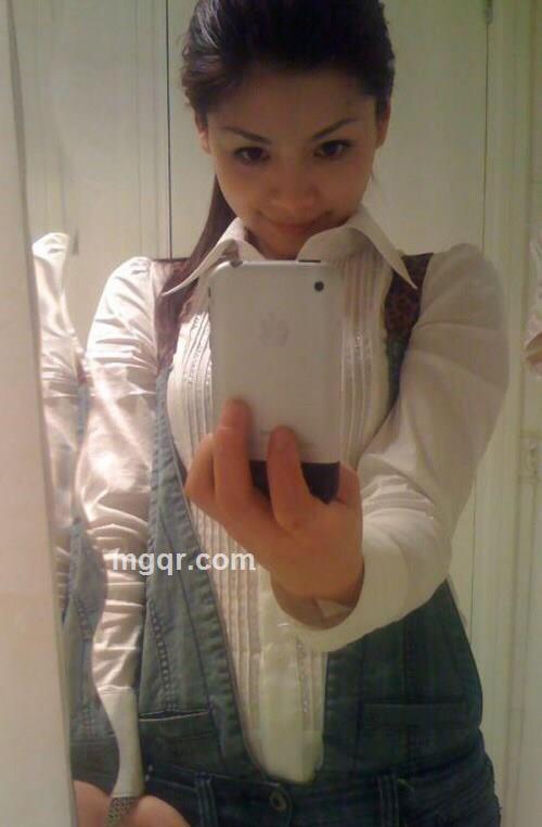 粉色红唇的头像