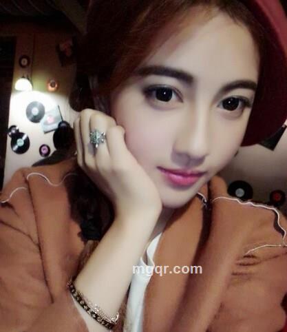 夜空中最亮的月亮