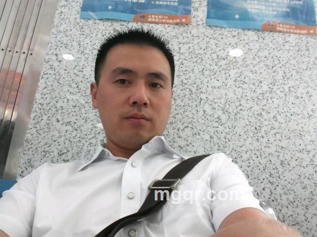 泉水响叮咚的头像