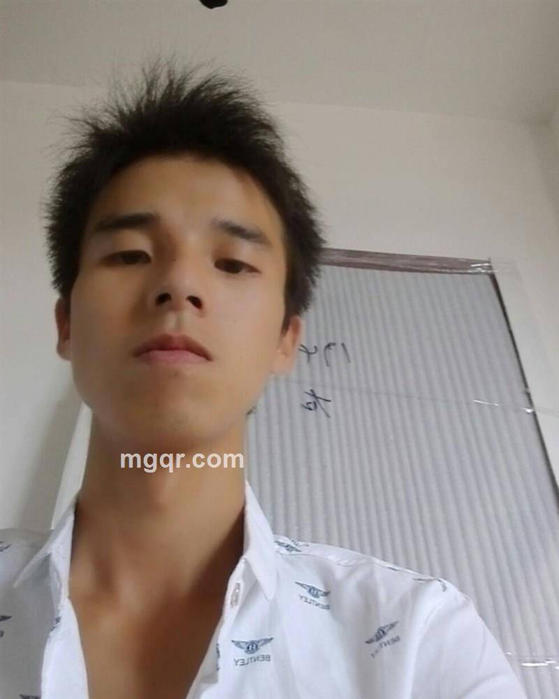 插逼爱爱的头像