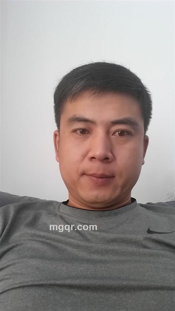 繁华背后的落寞的头像