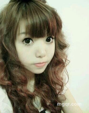 右耳暧昧的头像