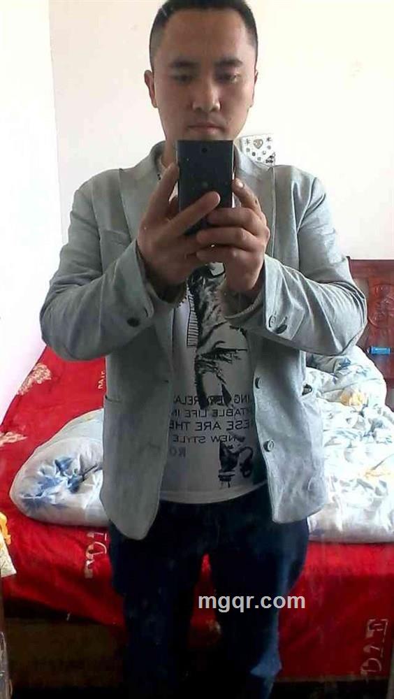 吻你双腿间的唇jie的头像