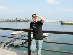 青舞飞杨的头像