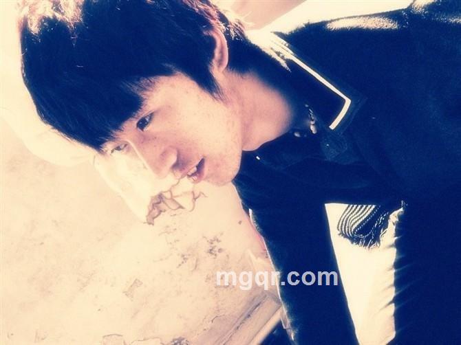 摆摊卖孤独的头像