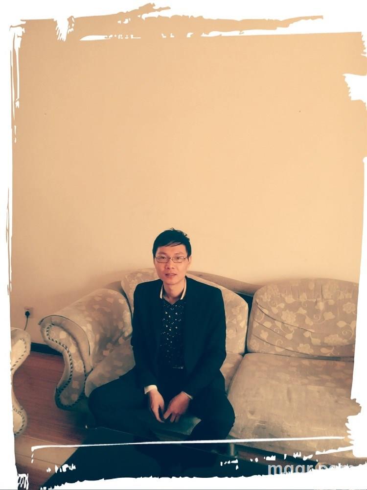 孤单的枕头的头像