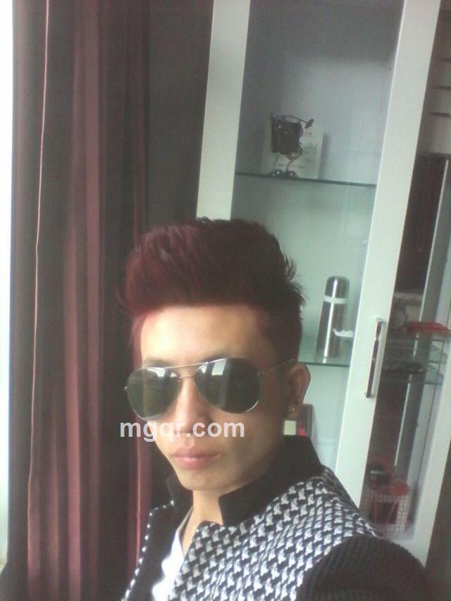 丶社会小哥的头像