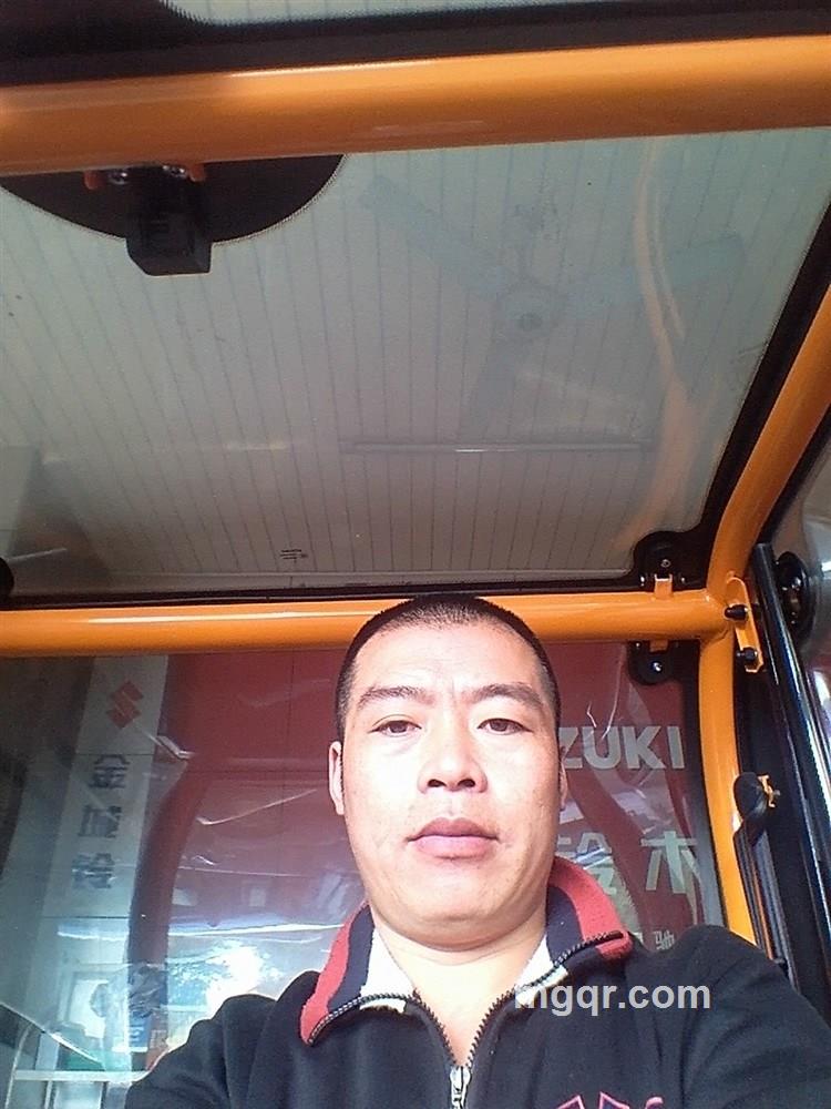 激情男孩的头像