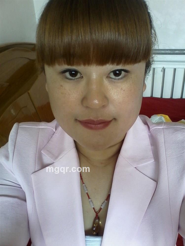 叼着香烟接吻的头像