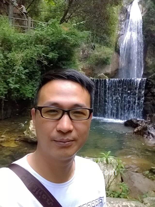 孤独的魅力的头像