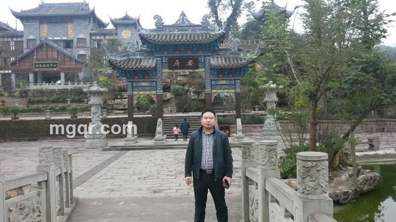 拥抱过后，只剩凄凉的头像