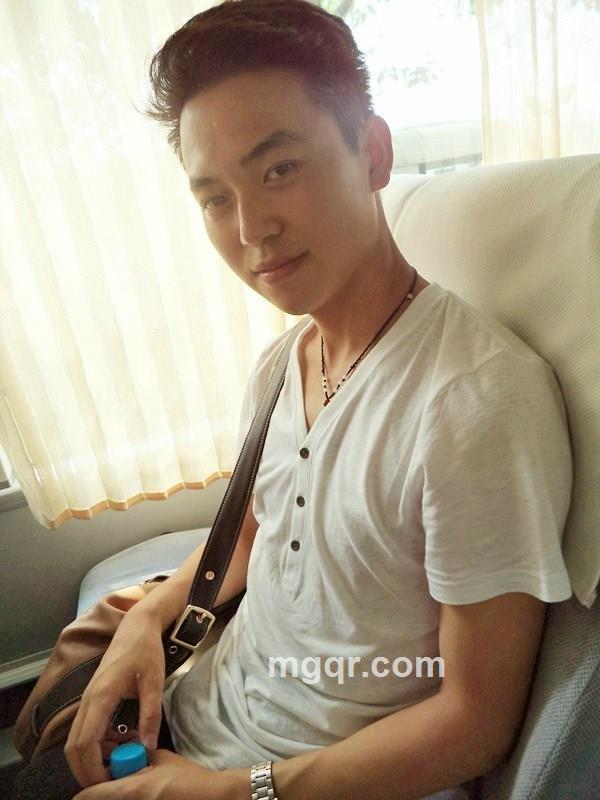 动情的狼的头像