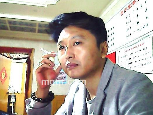 冰雪下的足迹的头像