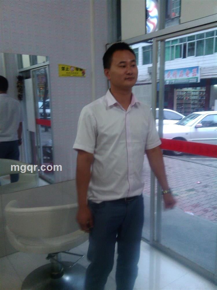 翘首等待的头像