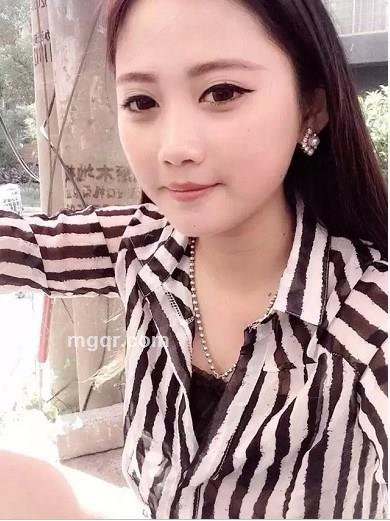 一片幸运草的头像