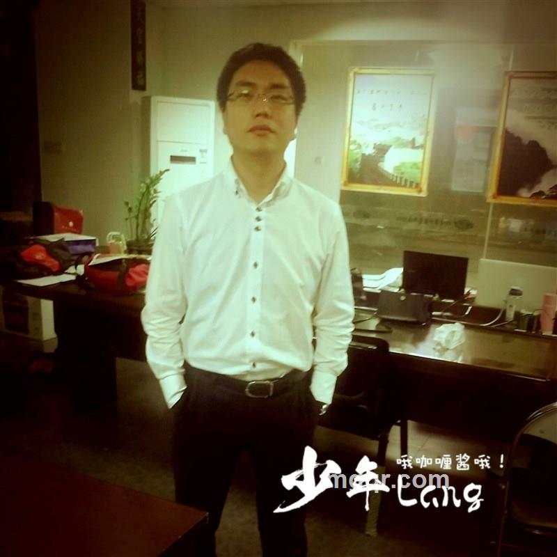 只为一约而的头像