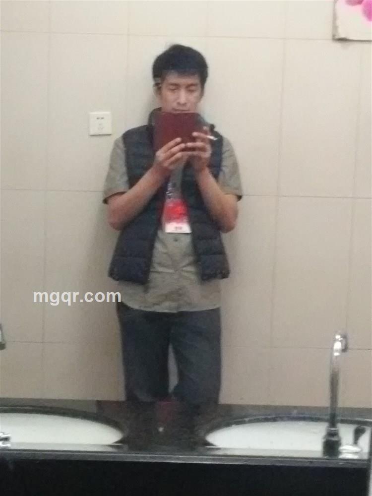 过路的鬼的头像