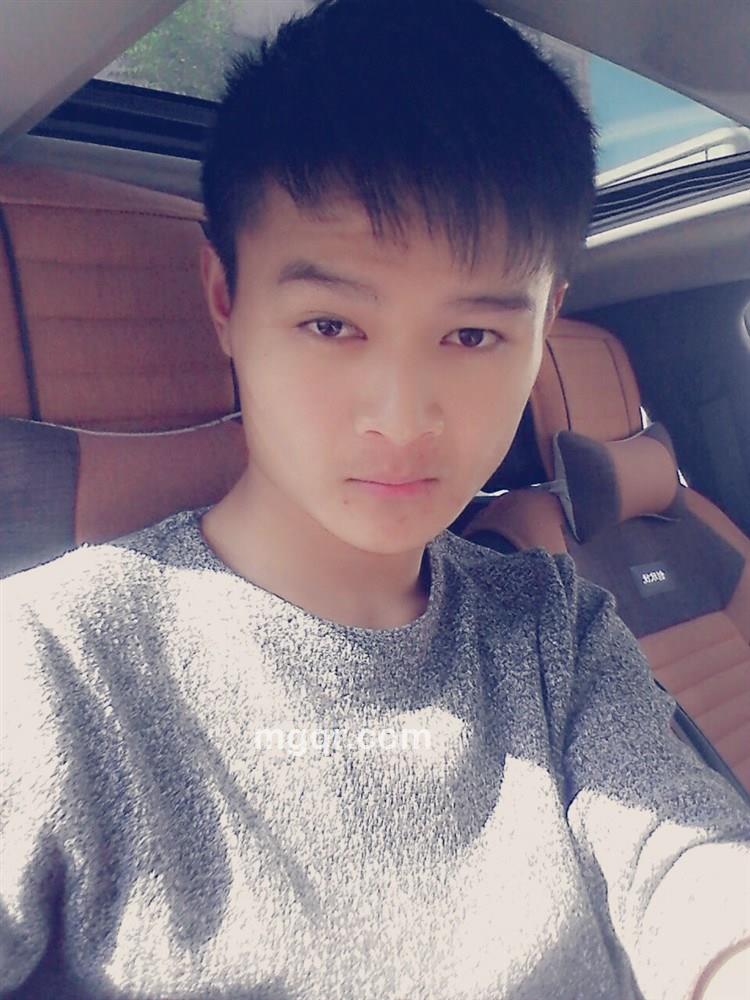 爱你如天上的云的头像