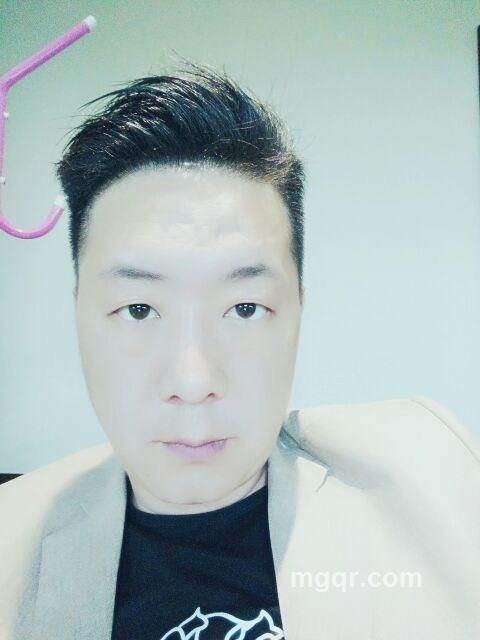 黑白画印的头像