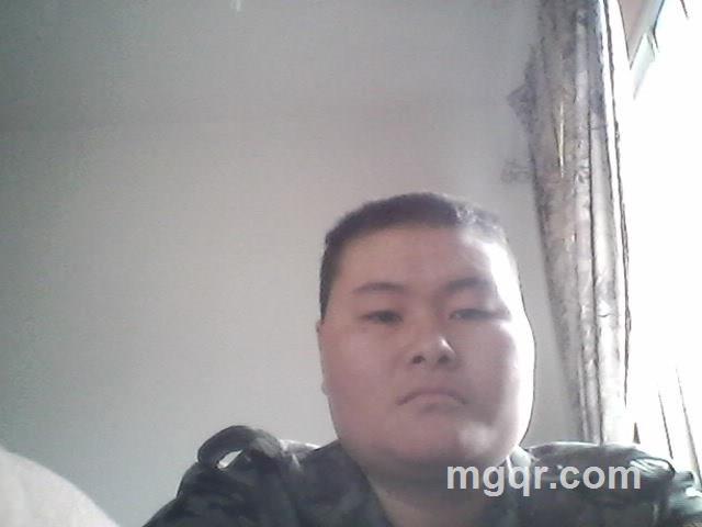 爱，半真半假的头像