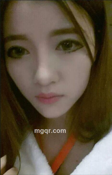 单纯妩媚的头像