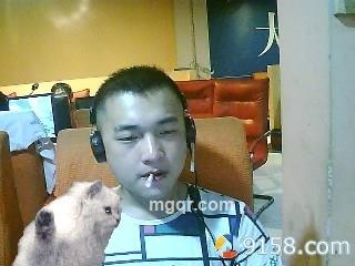 扬言玫瑰花的头像