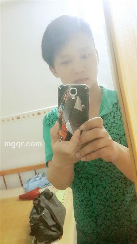 轻吻你裙下的唇的头像