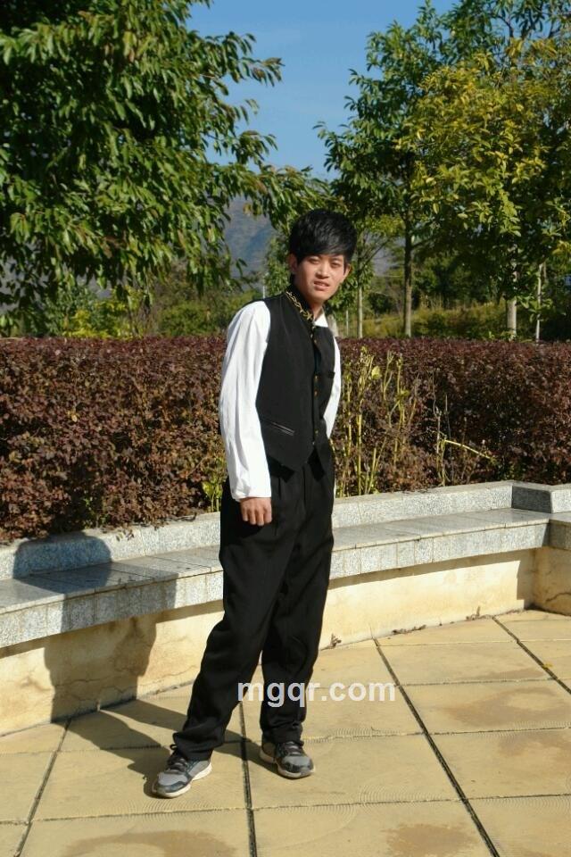 一天十次的头像