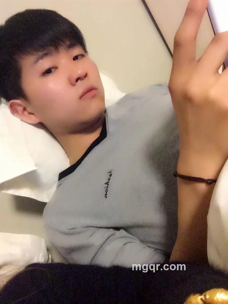 犯不着这么二吧的头像