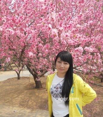 深蓝色瞳孔看繁华落尽的头像