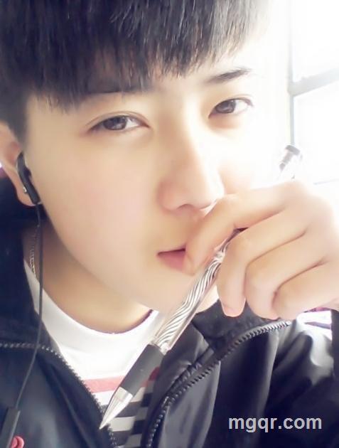 待葡萄成熟时的头像