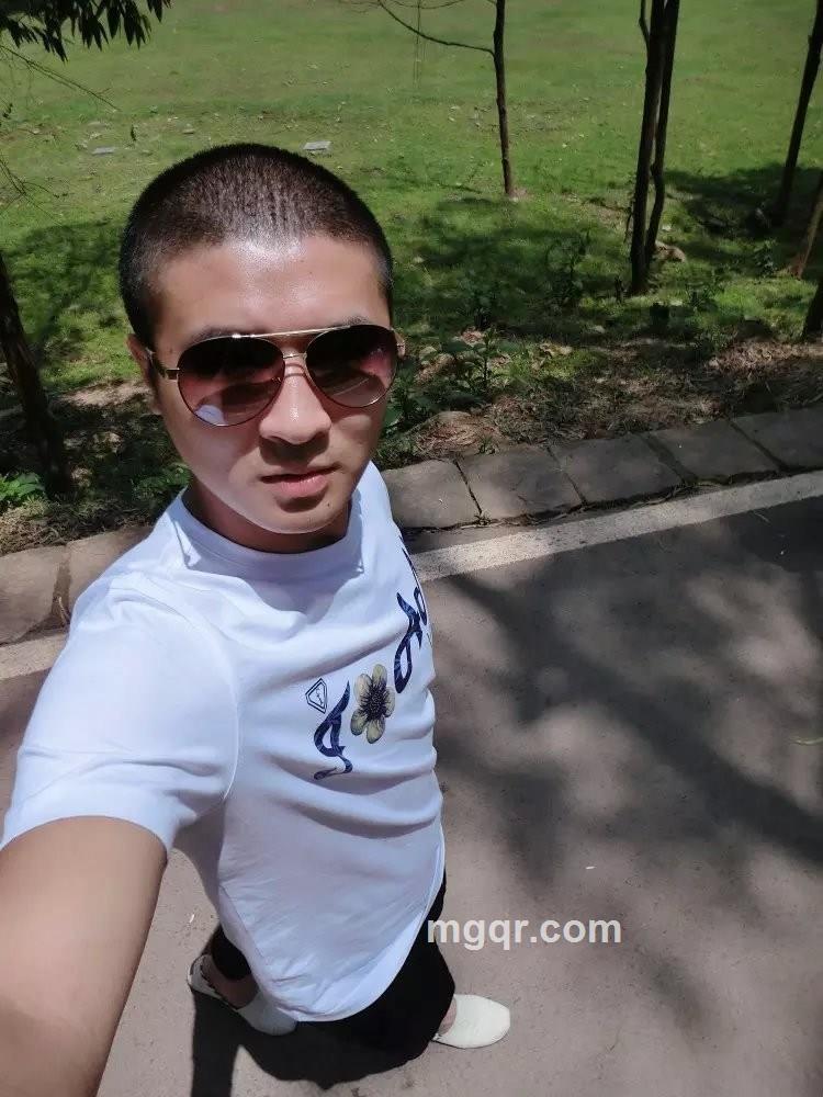 一夜，之间的头像