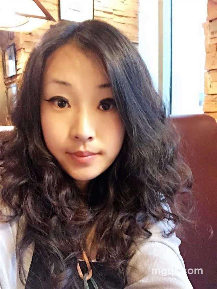 大女人小牛的头像