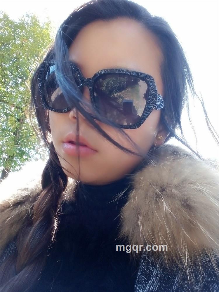 终究是戏的头像